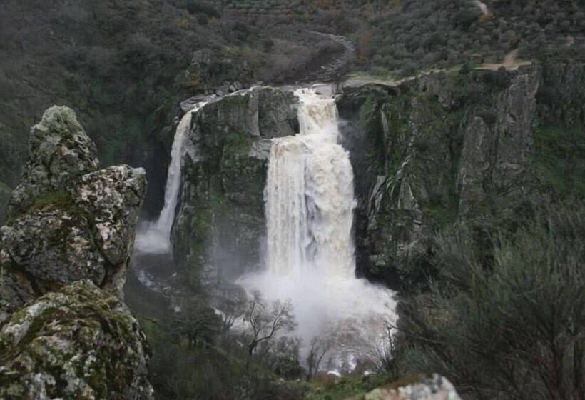 ホテル Hostal Restaurante Santa Cruz