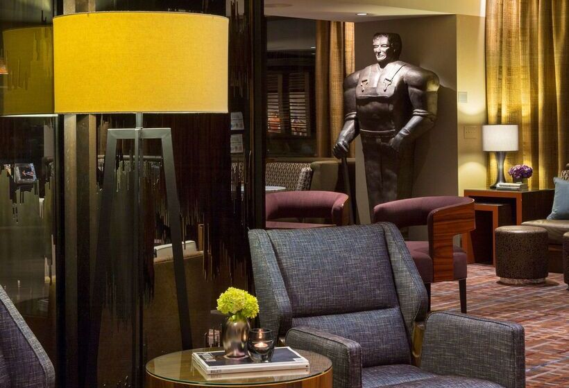 Отель Hyatt Centric Chicago Magnificent Mile