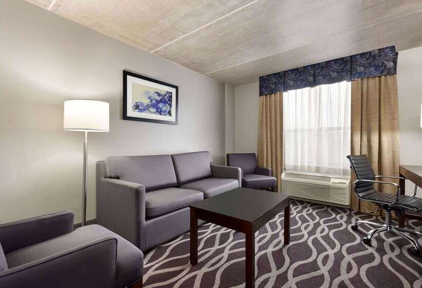 בית מלון כפרי Iban Dallas Park Central , Trademark By Wyndham