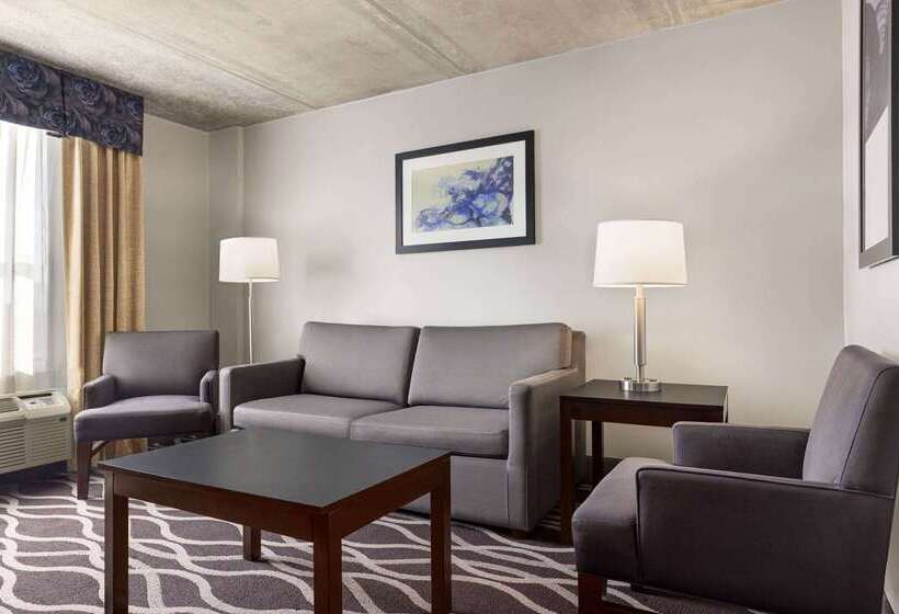 בית מלון כפרי Iban Dallas Park Central , Trademark By Wyndham