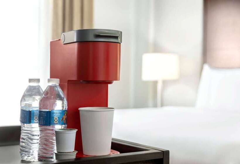 בית מלון כפרי Iban Dallas Park Central , Trademark By Wyndham