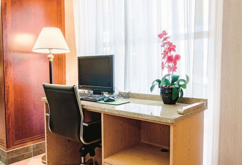 فندق La Quinta By Wyndham Bannockburn Deerfield