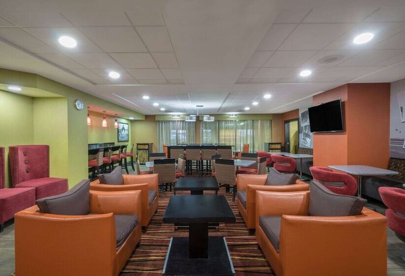 בית מלון כפרי La Quinta By Wyndham Clarksville