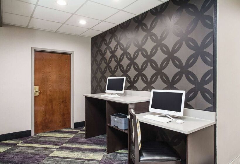 فندق La Quinta By Wyndham Clearwater South