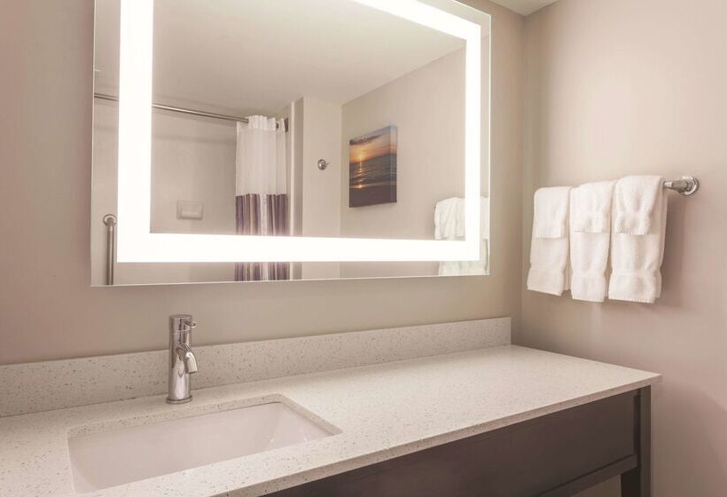 فندق La Quinta By Wyndham Columbus North