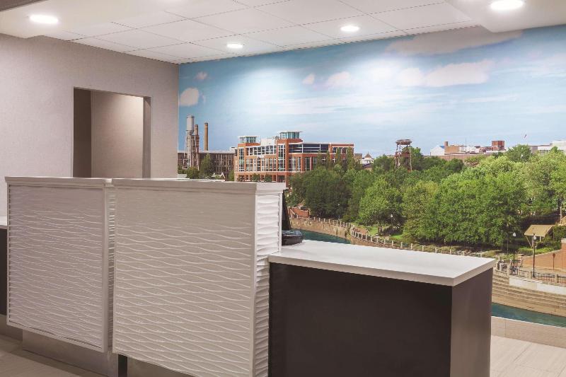 فندق La Quinta By Wyndham Columbus North