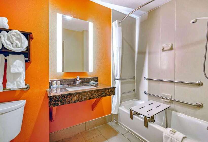 فندق La Quinta By Wyndham Florence