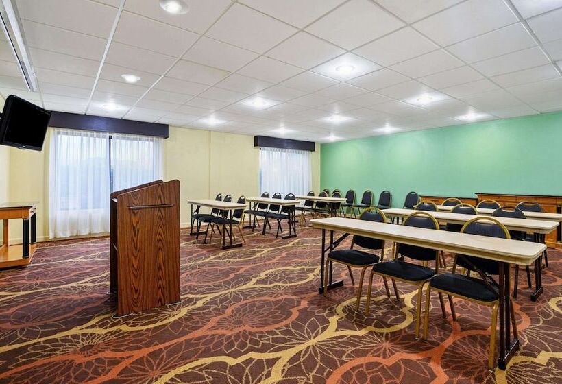 فندق La Quinta By Wyndham Florence