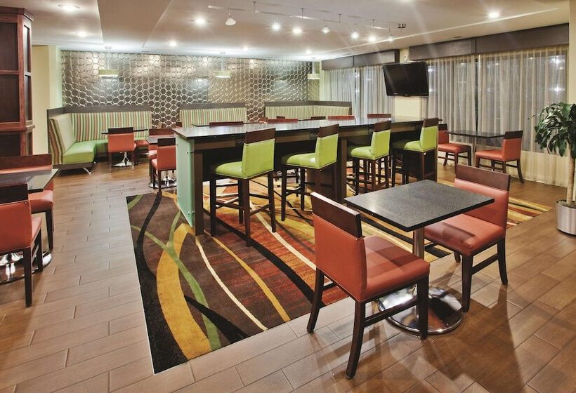 فندق La Quinta By Wyndham Florence