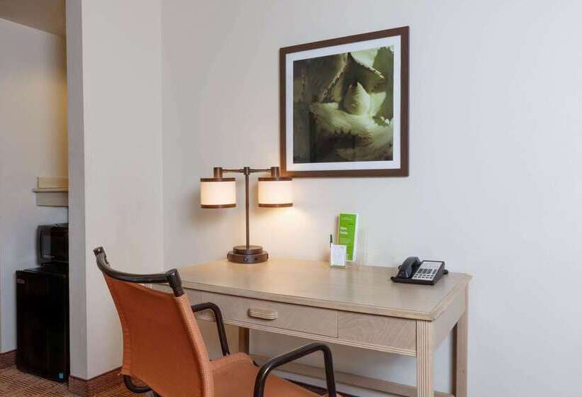 فندق La Quinta By Wyndham Garden City