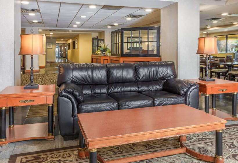 فندق La Quinta By Wyndham Garden City