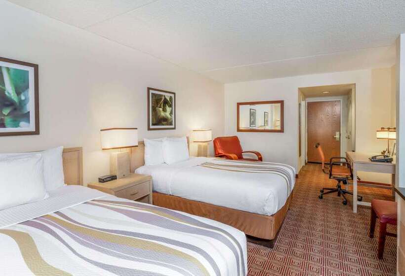 فندق La Quinta By Wyndham Garden City