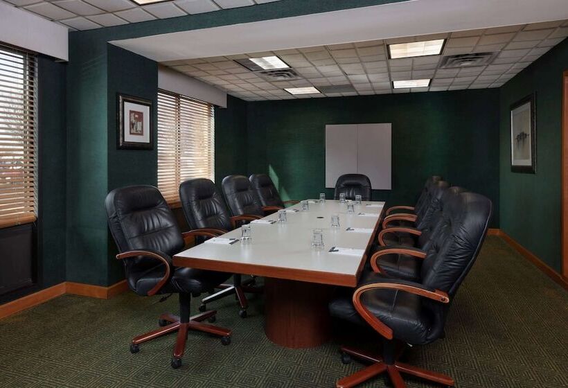 فندق La Quinta By Wyndham Garden City