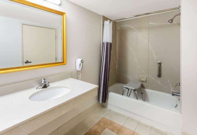 호텔 La Quinta By Wyndham Madison American Center