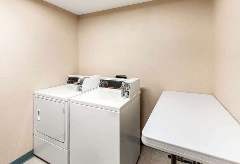 호텔 La Quinta By Wyndham Madison American Center