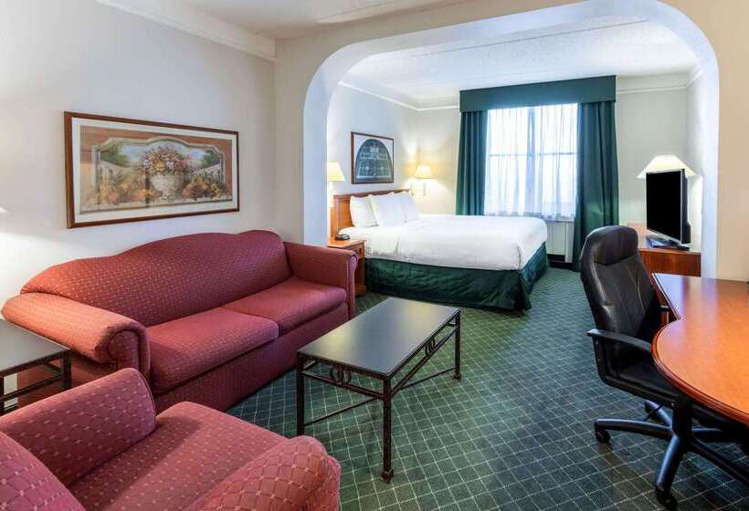 هتل La Quinta By Wyndham Madison American Center