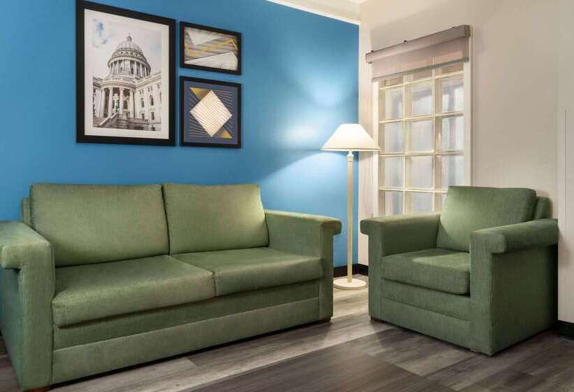 호텔 La Quinta By Wyndham Madison American Center