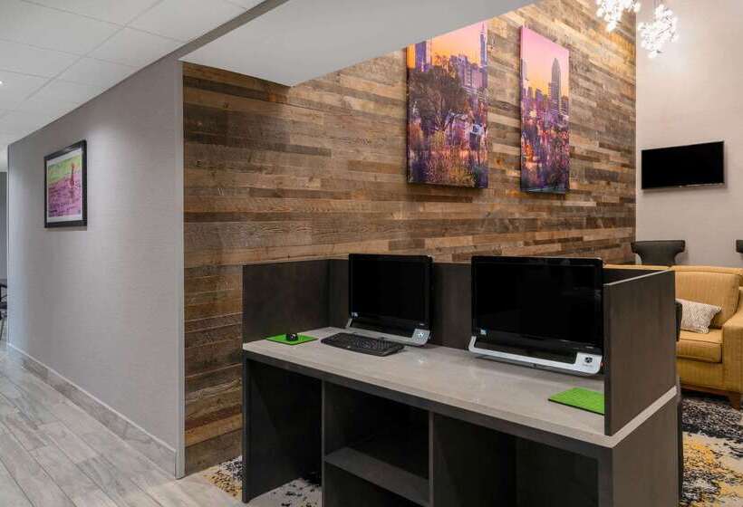 هتل La Quinta By Wyndham Raleigh Downtown North