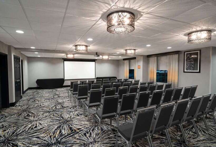 هتل La Quinta By Wyndham Raleigh Downtown North