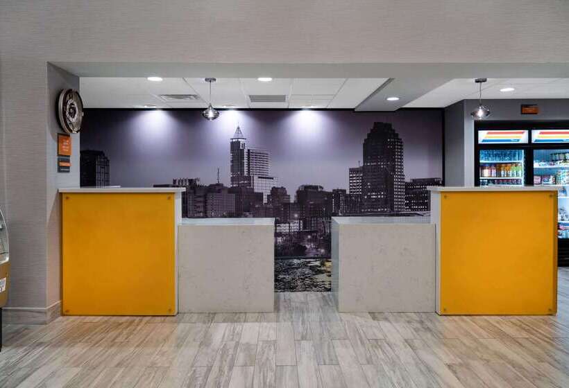 هتل La Quinta By Wyndham Raleigh Downtown North