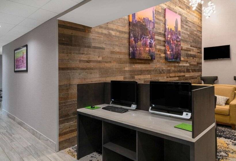 هتل La Quinta By Wyndham Raleigh Downtown North