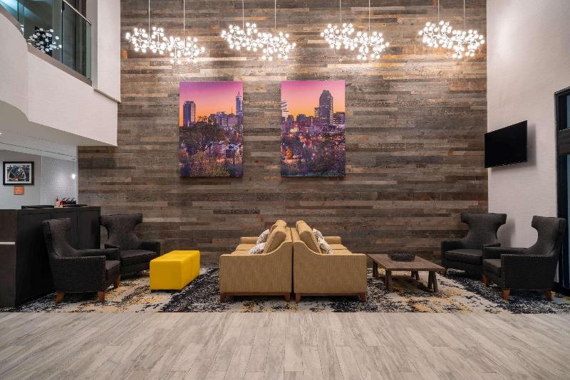 هتل La Quinta By Wyndham Raleigh Downtown North