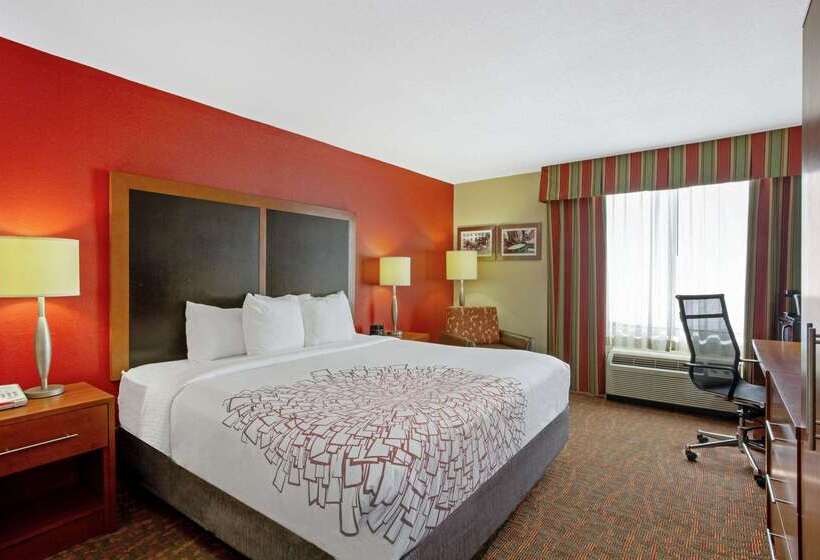 هتل La Quinta By Wyndham Williamsburg Historic Area