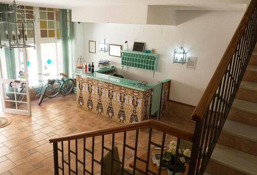 Отель Mediterraneo Carihuela