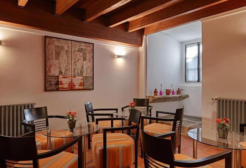 ホテル Eurostars Monumento Monasterio De San Clodio