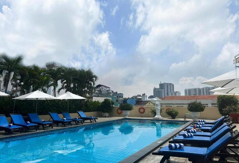 هتل Ramana Saigon