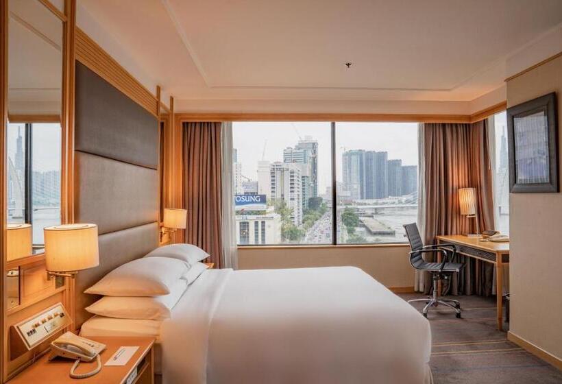 Renaissance Riverside Hotel Saigon