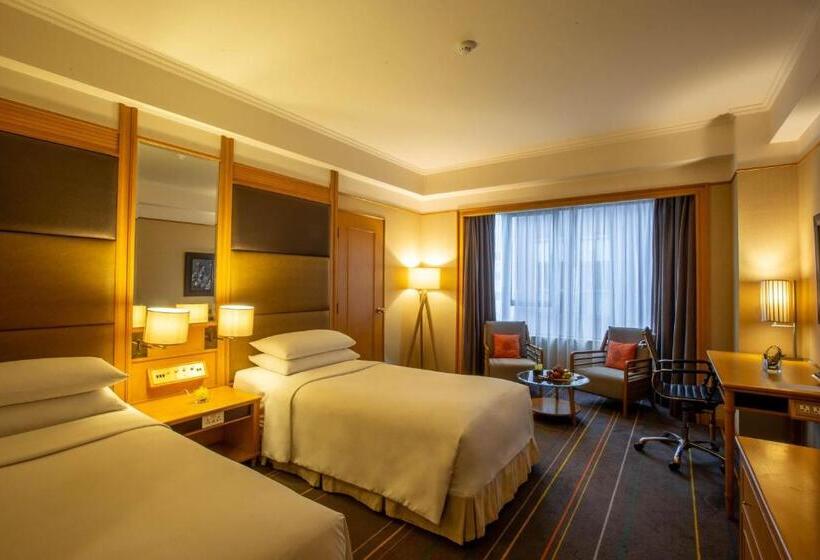 Renaissance Riverside Hotel Saigon