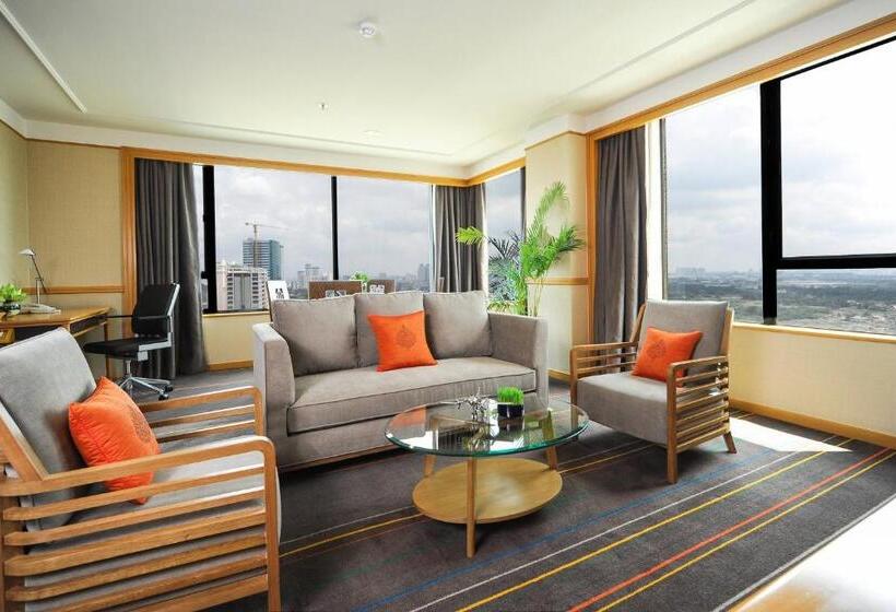 Renaissance Riverside Hotel Saigon