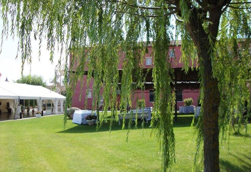 田舎風ホテル San Camilo