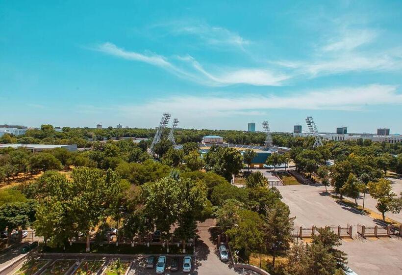 هتل Shodlik Palace