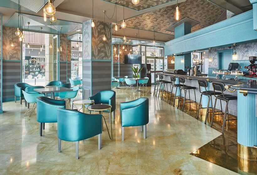 Отель Silken Reino De Aragon