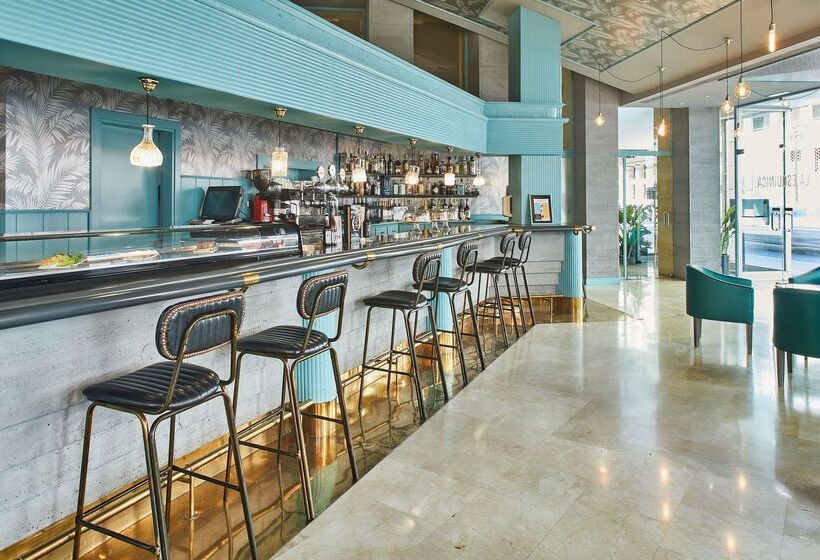 Отель Silken Reino De Aragon