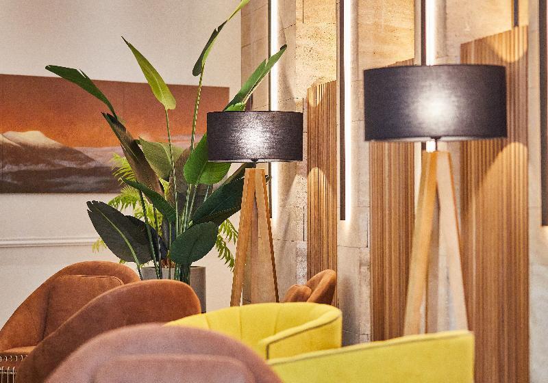 Отель Silken Reino De Aragon