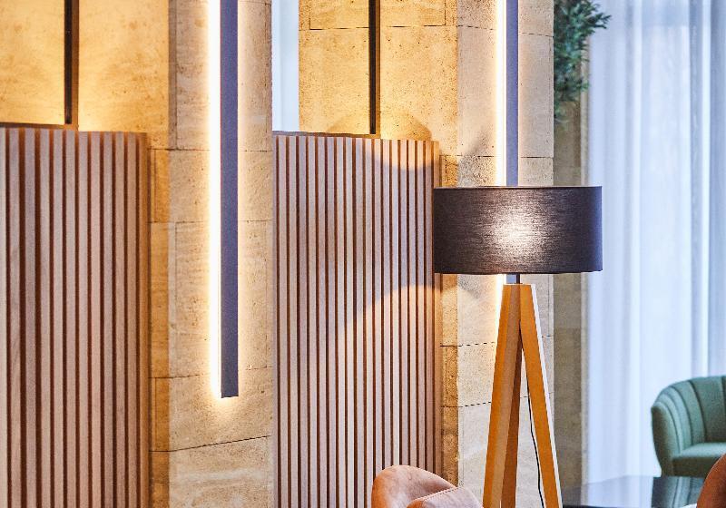 Отель Silken Reino De Aragon