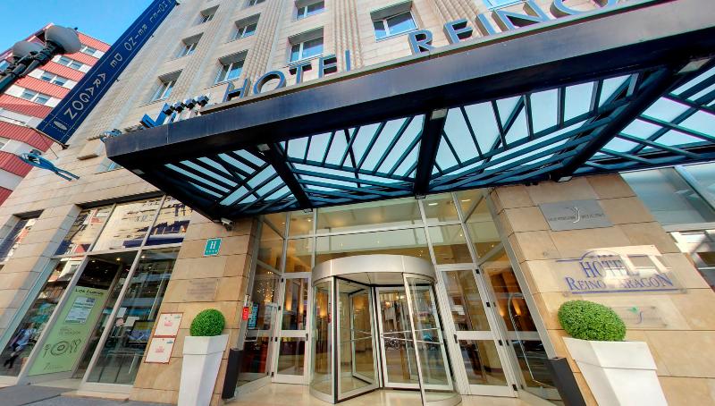 Отель Silken Reino De Aragon