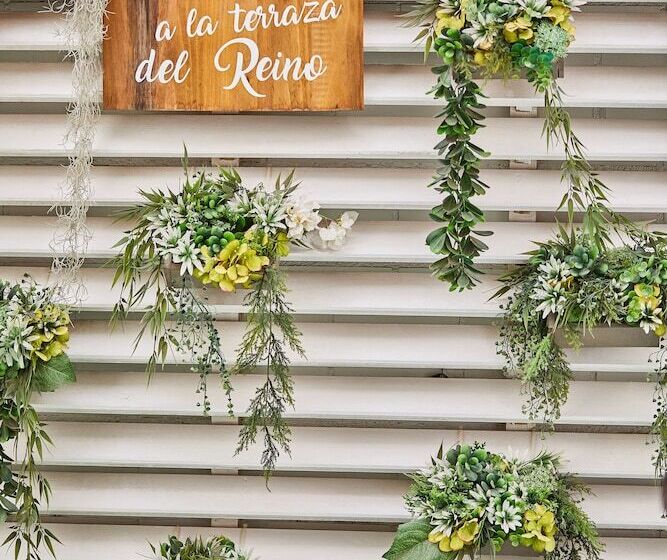 Отель Silken Reino De Aragon