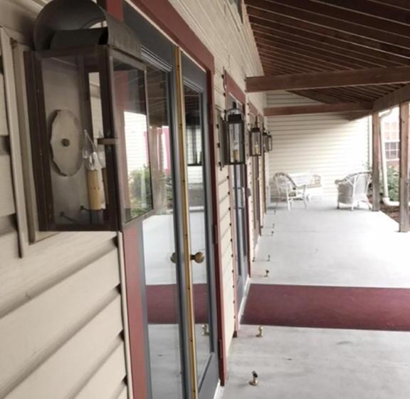 هتل The Country Inn Of Lancaster