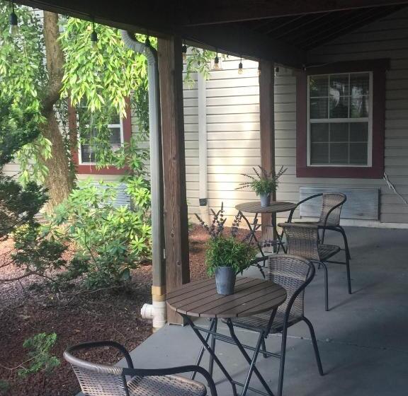 هتل The Country Inn Of Lancaster