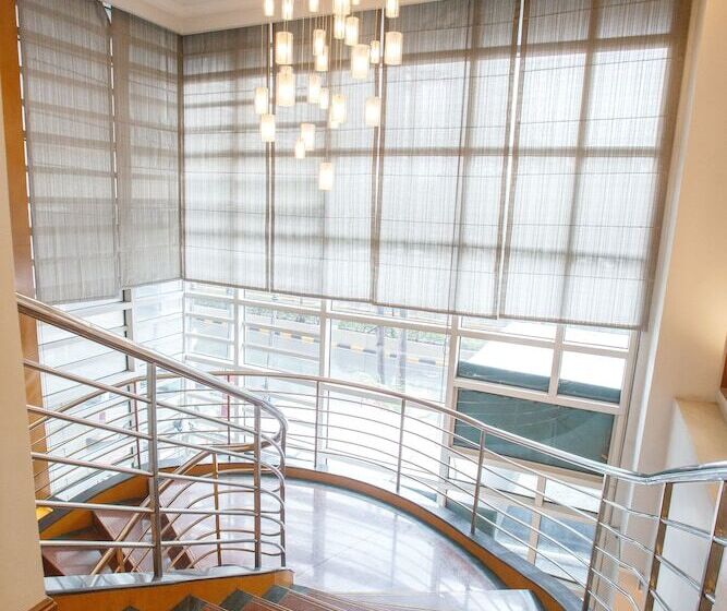 هتل The Linden Suites