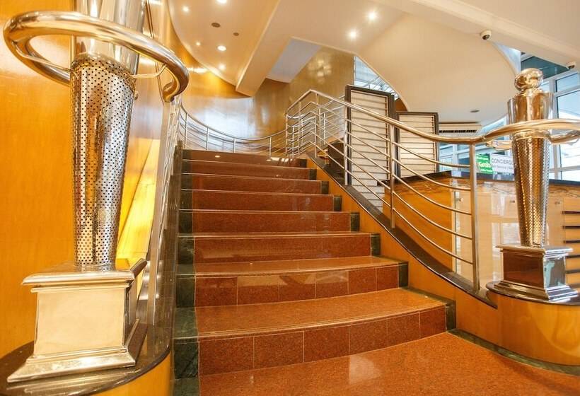 هتل The Linden Suites