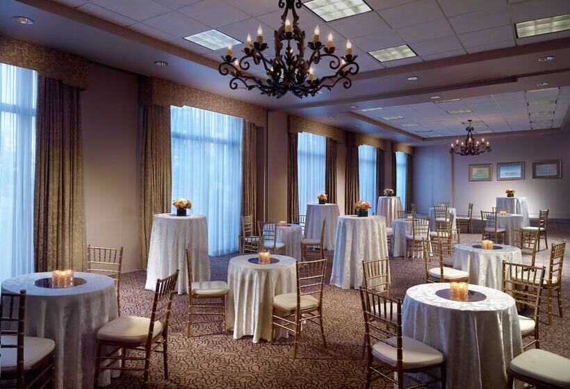 هتل Omni Riverfront New Orleans