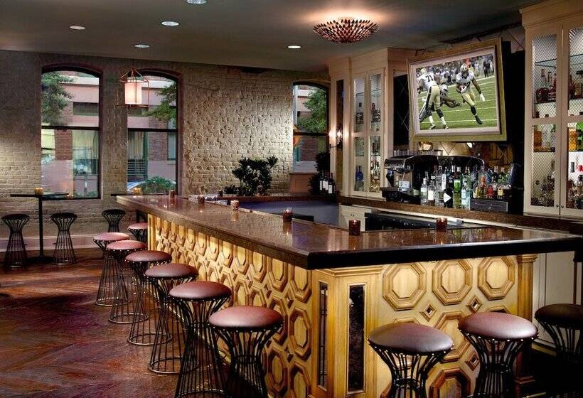 هتل Omni Riverfront New Orleans