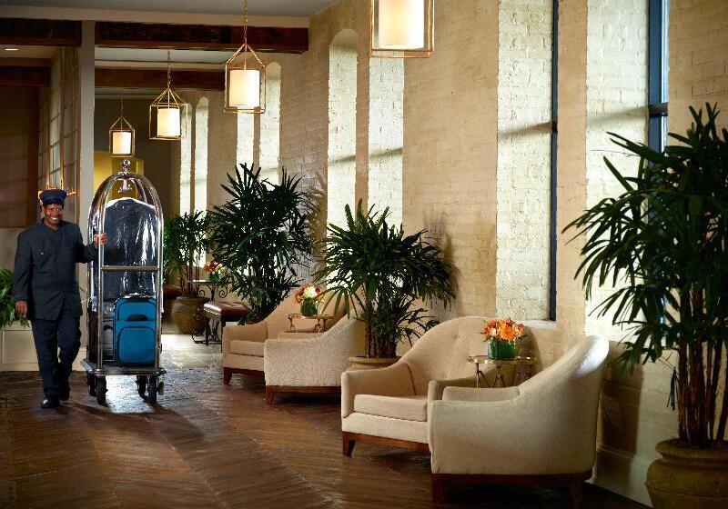 هتل Omni Riverfront New Orleans