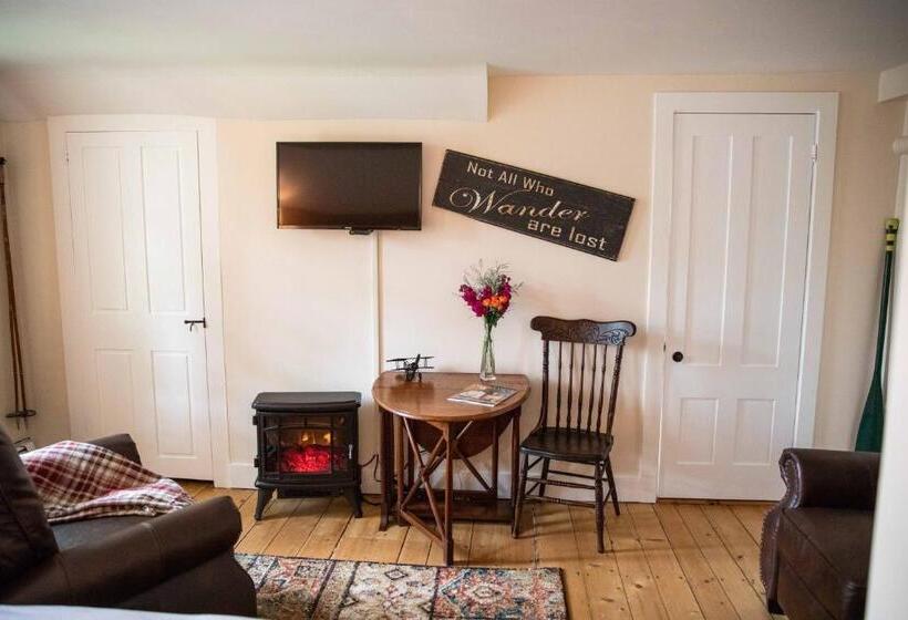 فندق The Woodstocker B&b