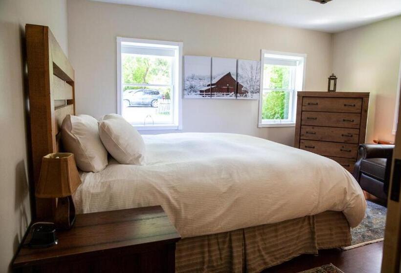 فندق The Woodstocker B&b